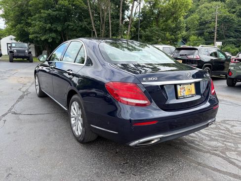 Used 2017 Mercedes-Benz E 300 4MATIC image 7