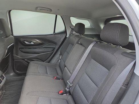 Used 2024 GMC Terrain SLE w/ Driver Convenience Package image 10