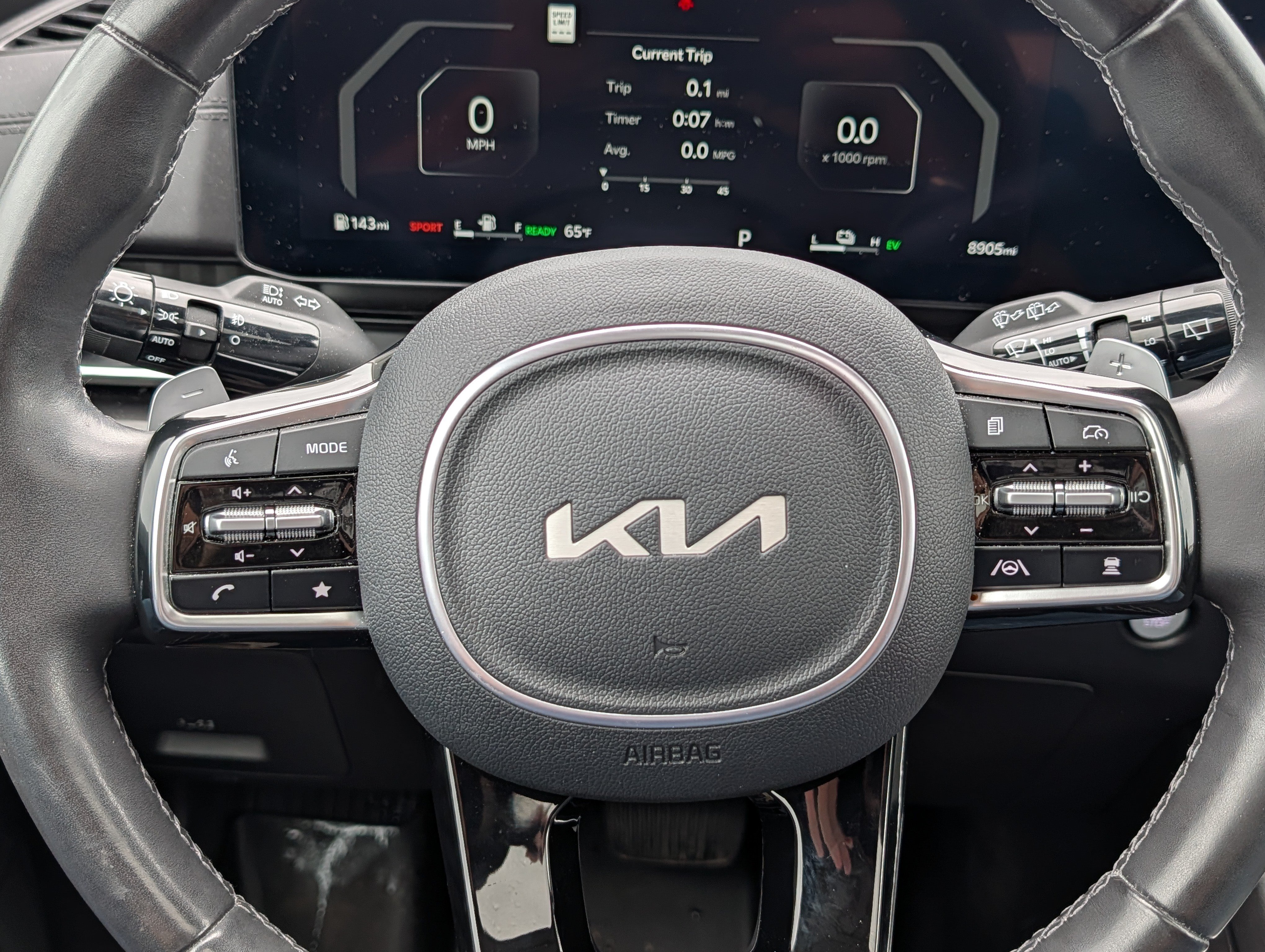 Certified 2025 Kia Carnival SX Prestige FWD image 25