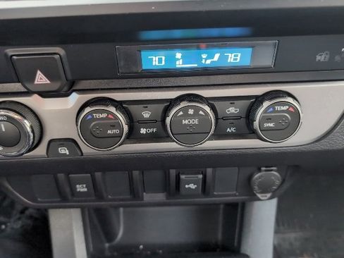 Used 2022 Toyota Tacoma SR image 18