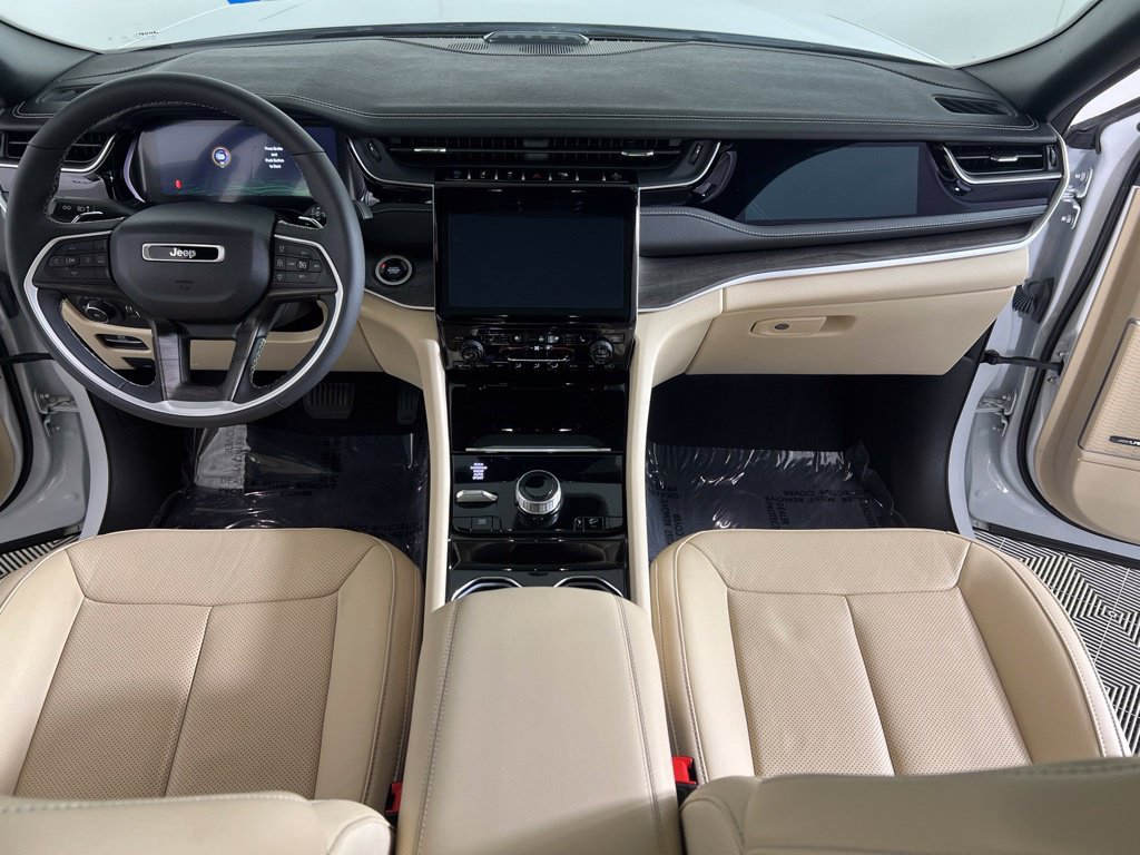 Used 2022 Jeep Grand Cherokee Limited 4xe w/ Luxury Tech Group II AWD/4WD image 10
