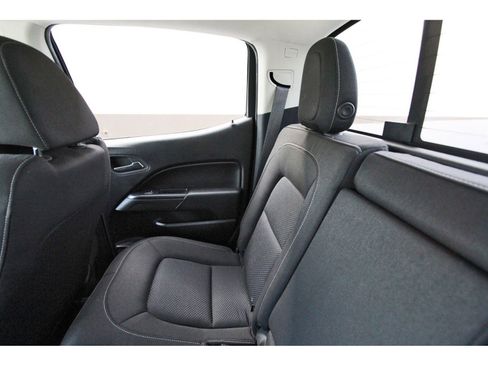 Used 2017 Chevrolet Colorado LT w/ Midnight Edition RWD image 13