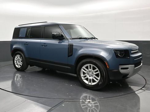 Used 2024 Land Rover Defender 110 S AWD/4WD image 7
