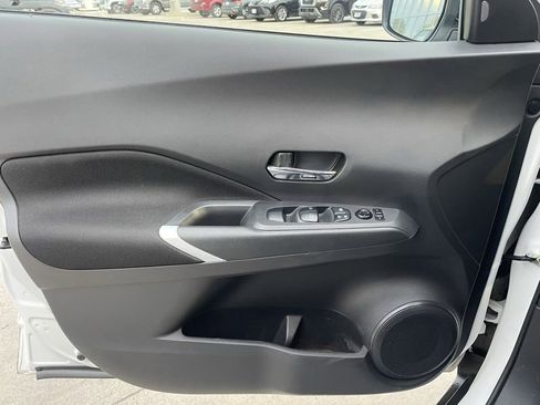 Certified 2023 Nissan Kicks SV image 9