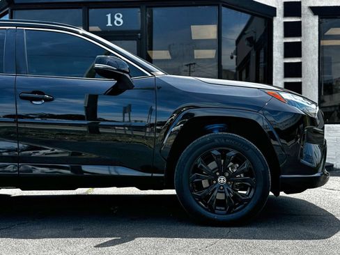 Used 2022 Toyota RAV4 SE w/ Convenience Package AWD/4WD image 13