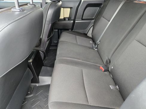 Used 2008 Toyota FJ Cruiser 2WD image 8