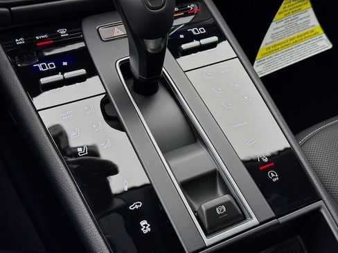 New 2026 Porsche Macan S image 24