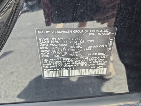 Used 2025 Volkswagen Atlas SE FWD image 33