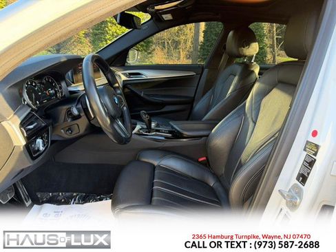 Used 2019 BMW 530i xDrive w/ M Sport Package image 12