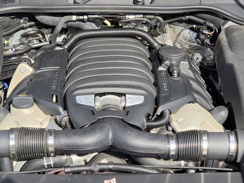 Used 2014 Porsche Cayenne GTS image 20