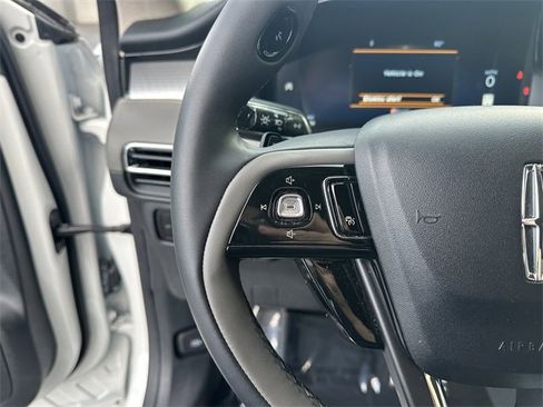 Certified 2024 Lincoln Corsair AWD w/ Equipment Group 101A image 28