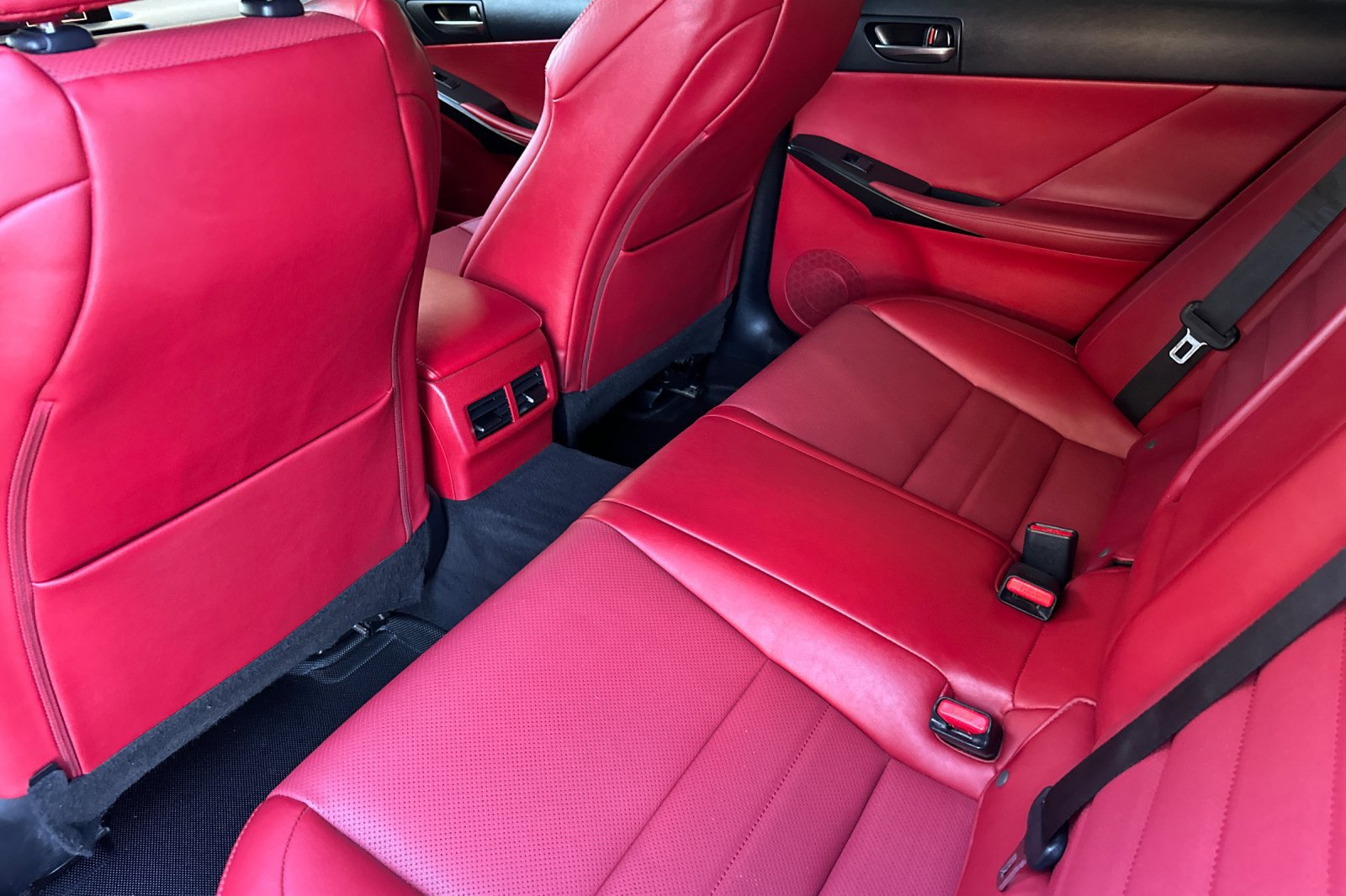 Used 2023 Lexus IS 350 F Sport RWD image 12