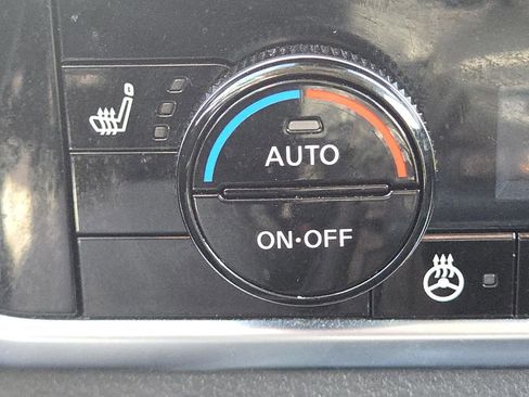 Used 2021 Nissan Rogue SL AWD/4WD image 6