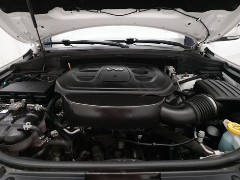 Used 2018 Jeep Grand Cherokee Overland AWD/4WD image 3