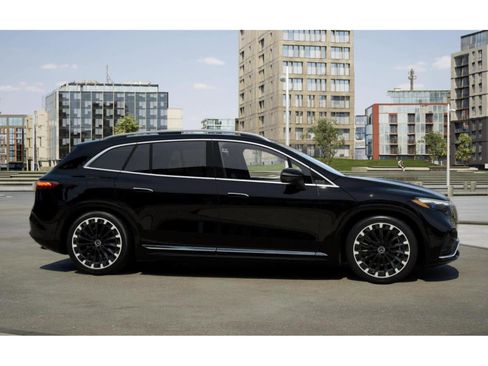 New 2026 Mercedes-Benz EQS 550 4MATIC SUV image 14