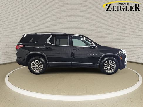 Used 2023 Chevrolet Traverse LT AWD/4WD image 4