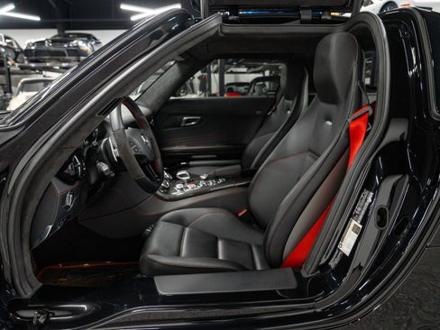 Used 2014 Mercedes-Benz SLS AMG GT Coupe image 18
