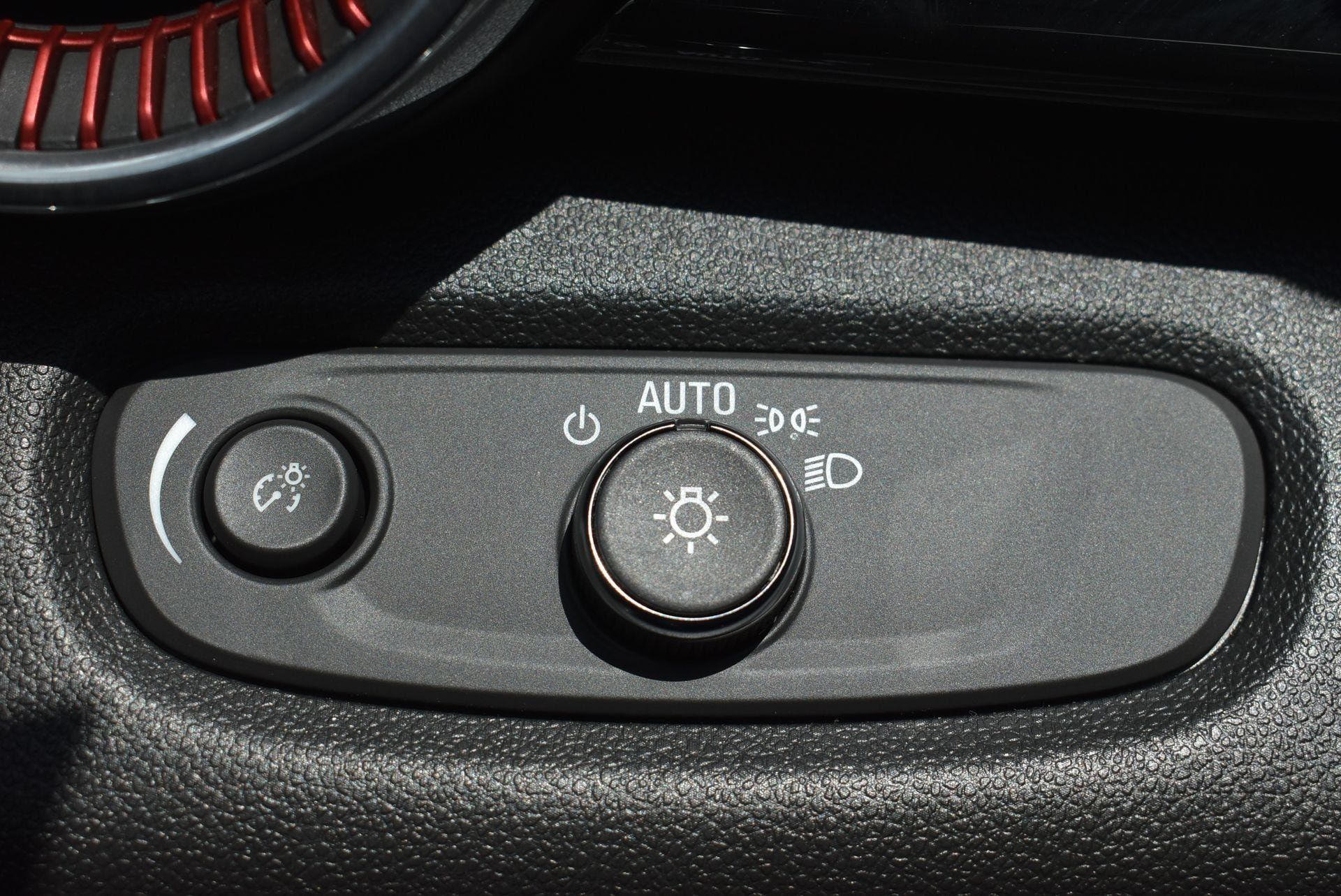Used 2024 Chevrolet Trax RS w/ Driver Confidence Package FWD image 18