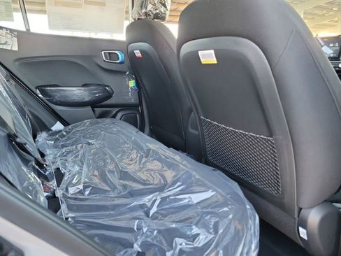 New 2026 Hyundai Venue SE image 18