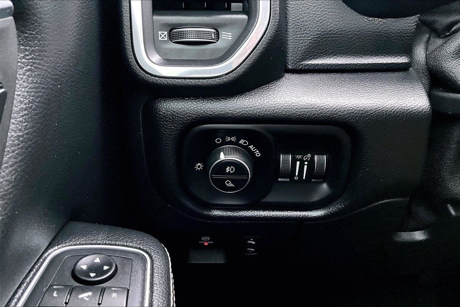Used 2020 RAM 1500 Laramie w/ Sport Appearance Package AWD/4WD image 40