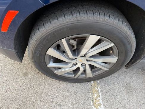 Used 2023 Chevrolet Equinox LT image 11