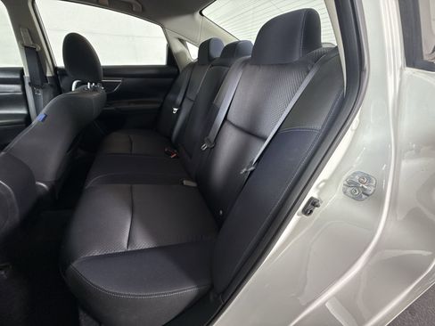 Used 2017 Nissan Altima 2.5 SR w/ LED Appearance Package image 27