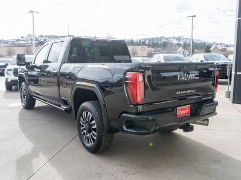Used 2024 GMC Sierra 2500 Denali Ultimate image 5