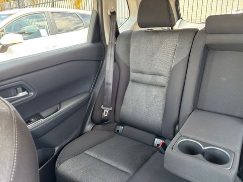 Used 2025 Nissan Rogue SV FWD image 41