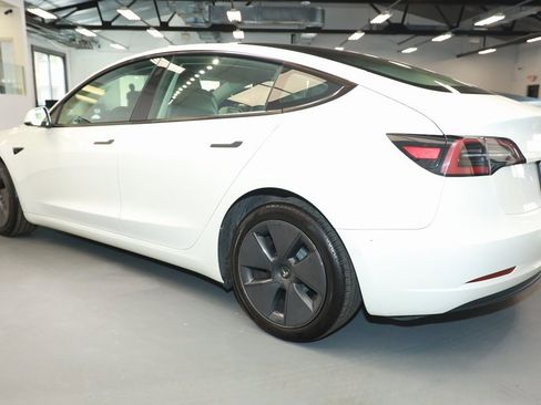 Used 2023 Tesla Model 3 Standard Range image 5
