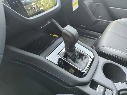 Used 2025 Subaru Forester Limited image 30