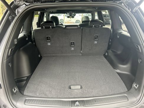 New 2025 Jeep Grand Cherokee Altitude image 7