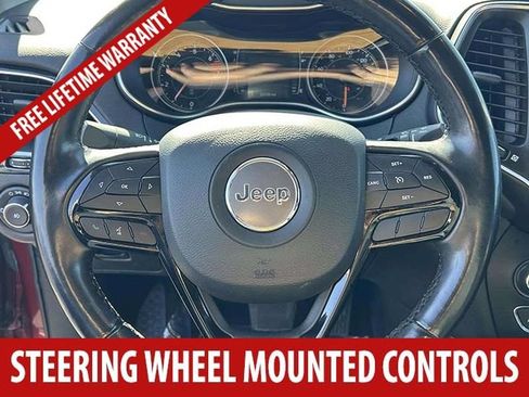 Used 2021 Jeep Cherokee Latitude Plus AWD/4WD image 8