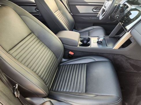 Used 2024 Land Rover Discovery Sport Dynamic SE image 14