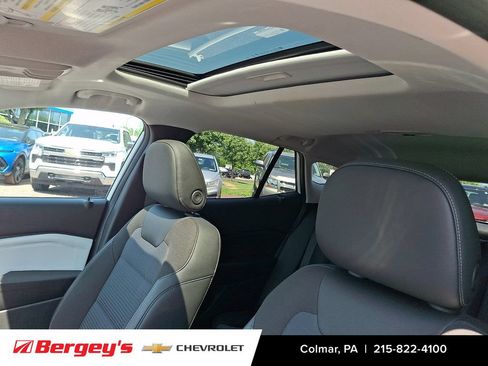 Certified 2024 Chevrolet Trax LT w/ Sunroof Package FWD image 16