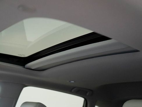 Used 2023 Honda HR-V EX-L image 4