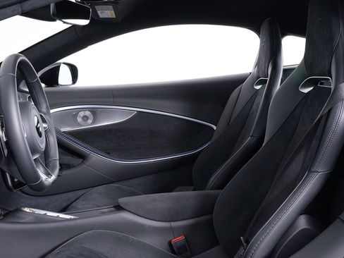New 2026 McLaren Artura RWD image 5