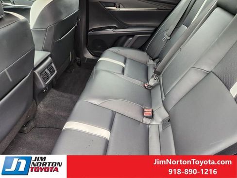 Used 2025 Toyota Camry SE w/ Convenience Package FWD image 30