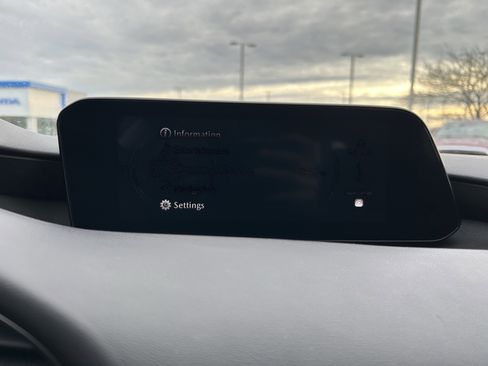 Used 2024 MAZDA MAZDA3 s image 12