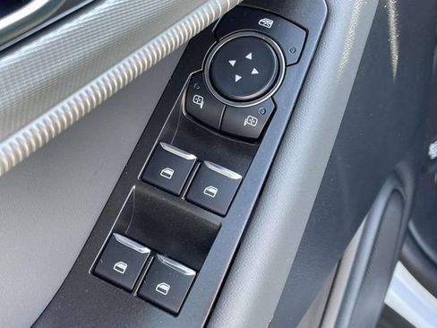 New 2026 Ford Explorer Active RWD image 16
