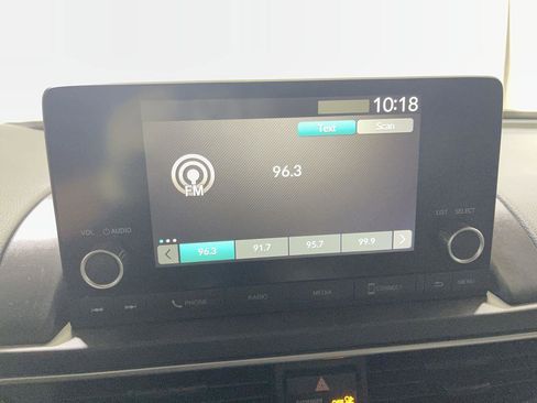 Used 2023 Honda Pilot LX image 16