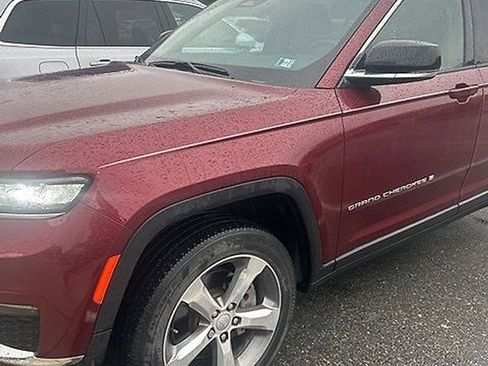 Used 2021 Jeep Grand Cherokee L Limited AWD/4WD image 5