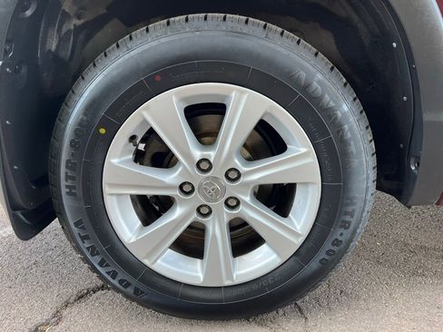 Used 2017 Toyota Highlander XLE image 11