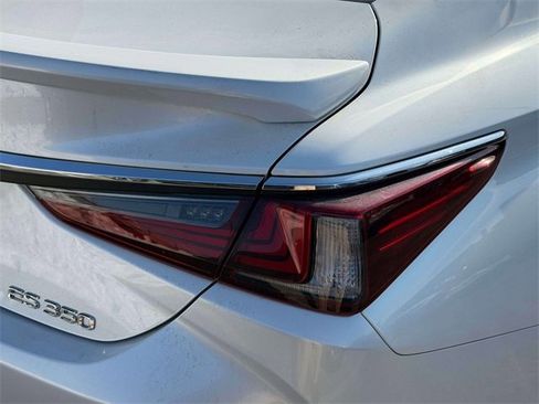 Certified 2024 Lexus ES 350 w/ Premium Package image 13