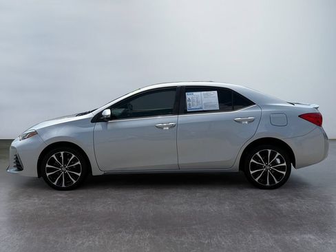 Used 2017 Toyota Corolla SE w/ Carpet Mat Package (TMS) FWD image 6