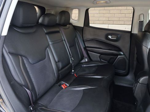Used 2019 Jeep Compass Latitude FWD image 24