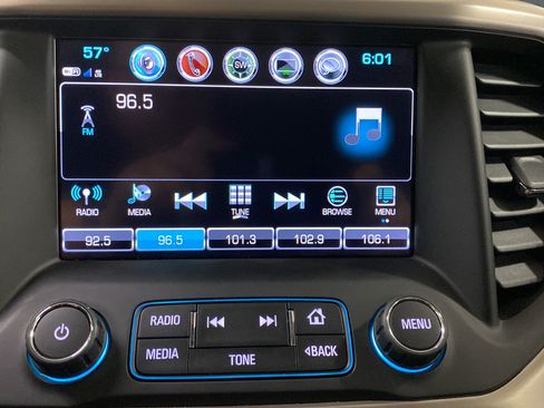 Used 2019 GMC Acadia Denali w/ Technology Package AWD/4WD image 15