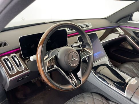 Used 2025 Mercedes-Benz S 580 4MATIC Sedan image 4