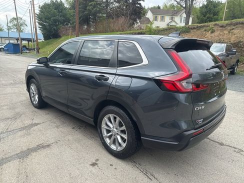 Used 2023 Honda CR-V EX image 5