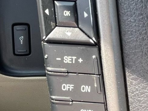 Used 2017 Ford Expedition Limited w/ Equipment Group 301A RWD image 18