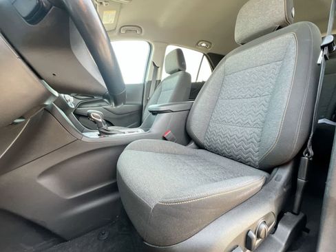 Used 2022 Chevrolet Equinox LT AWD/4WD image 16